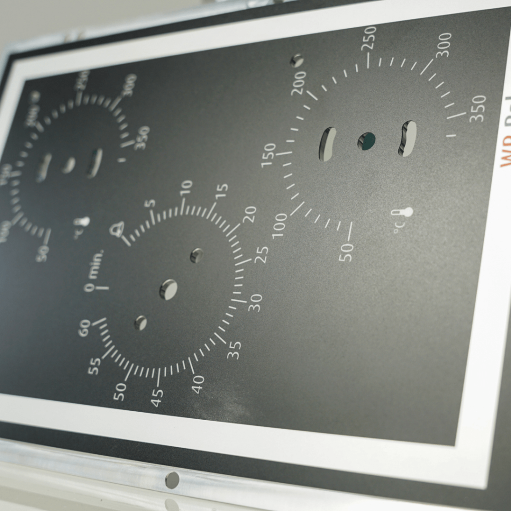 Tastaturfolien, Frontfolien auf Trägerplatten der Riebl Siebdruck GmbH